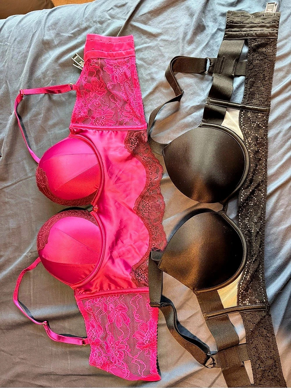 Victoria's Secret Lace Bras in Pink & Black